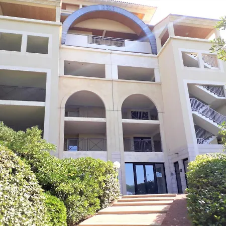 Du Golf Apartment